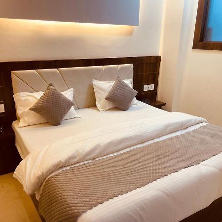 Divine Ganga - Luxury Comfort ! Travellers Delight ! Budget Friendly ! Prime Location ! Guest Favourite Haridwar Exterior photo